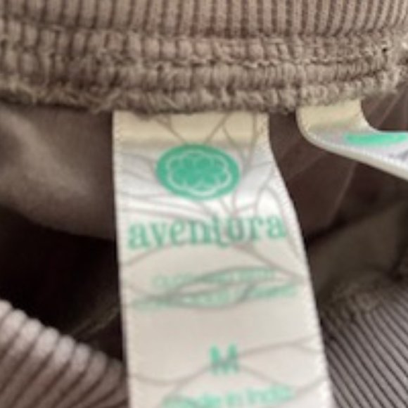 Aventura Relaxed Fit Grayish Green Cotton Pants - Size M - Picture 12 of 15